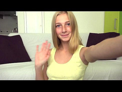 ❤️ Nalika aku bosen aku lazily masturbate sandi pink pus ️❌ Video porno ing kita